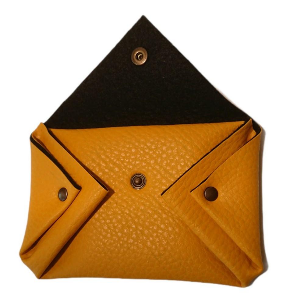 Card holder